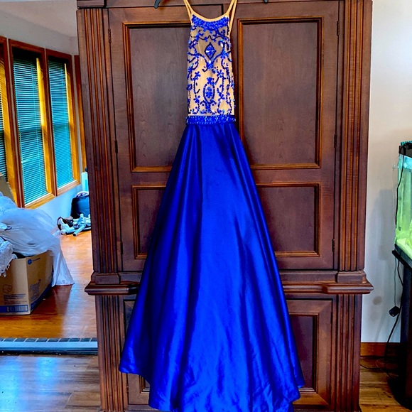 Absolutely beautiful pageant prom dress size 2 - Picture 1 of 8